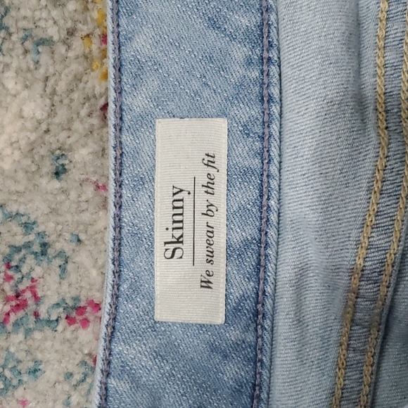 Torrid Light Wash Distressed Skinny Jeans - Picture 7 of 8